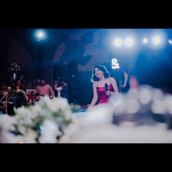 Meet your Posher, Gabriela - Picture 1 of 1